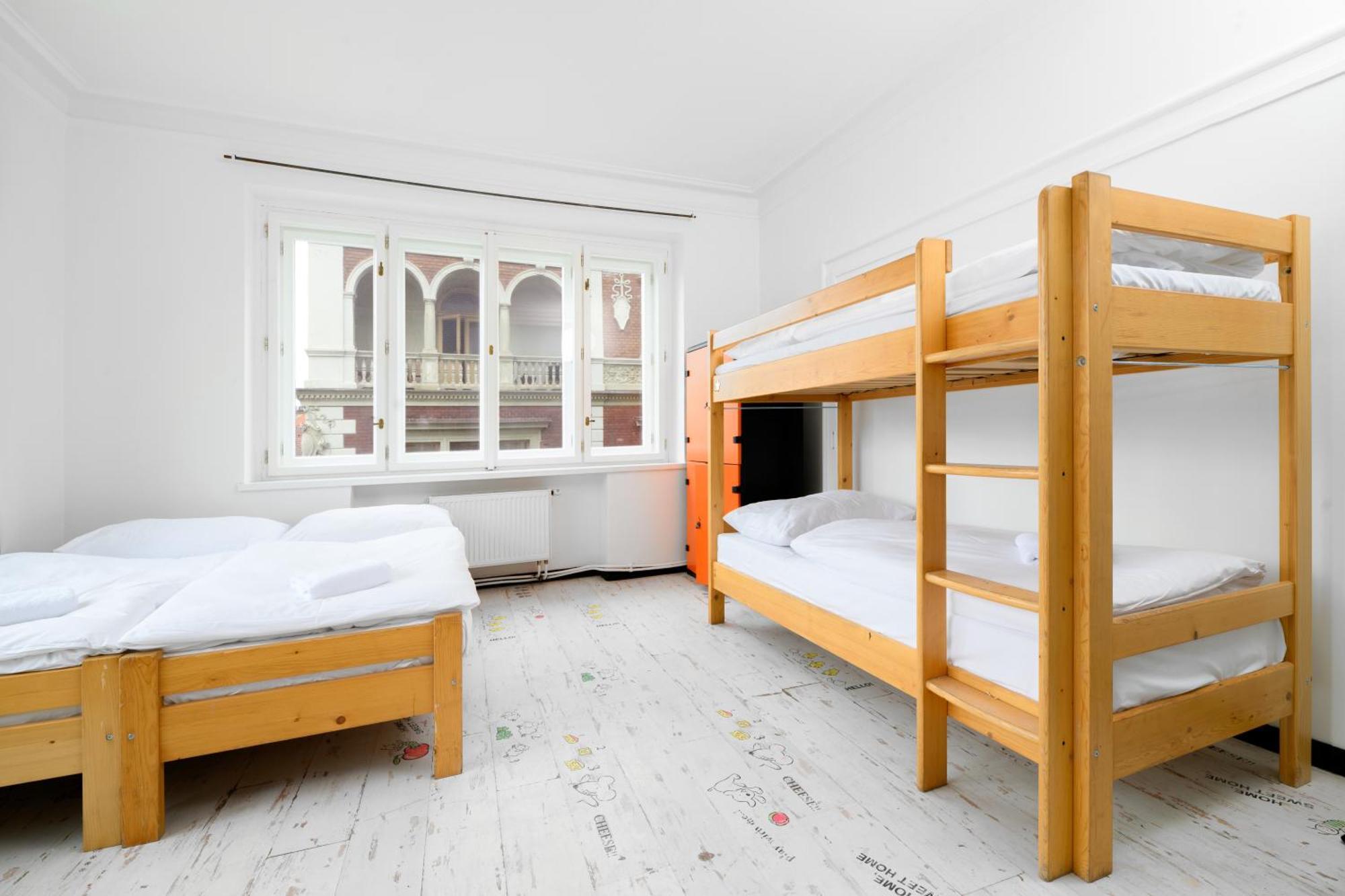 Benedikt City Center Hostel Praga Zewnętrze zdjęcie